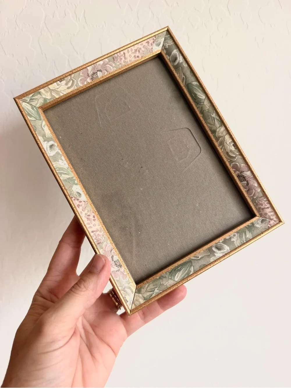 Vintage Gold Floral Accent Picture Frame